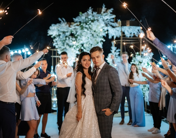 Expert Wedding Rentals to Match Your Vision